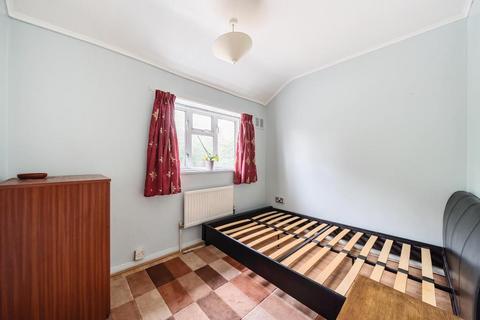 178 Albert Drive, Woking, GU21 5TZ
