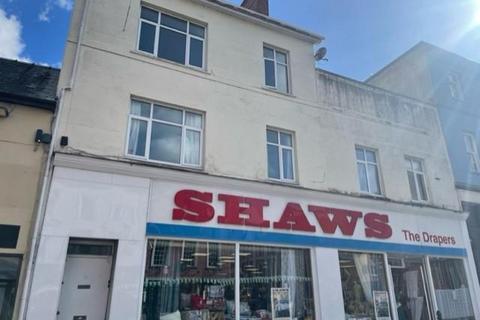 2 bedroom apartment to rent, Castle Square, Haverfordwest