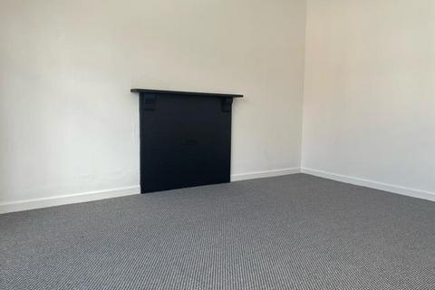 2 bedroom apartment to rent, Castle Square, Haverfordwest