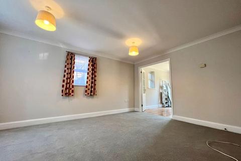 4 bedroom townhouse to rent, Overbecks, Newbury RG14