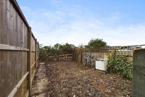 15 Berkeley Close, Ruislip, HA4 6LE