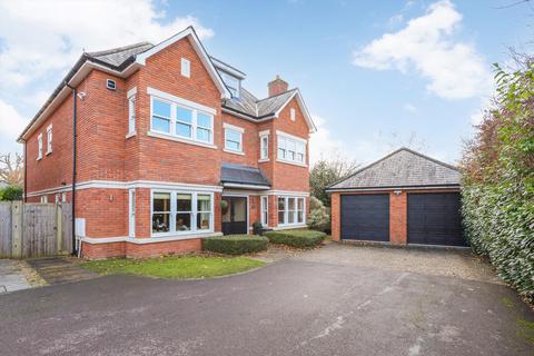 5 bedroom detached house to rent, Oakshade Road, Oxshott, Leatherhead, Surrey, KT22