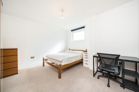 2 bedroom flat to rent, Alscot Road, London SE1