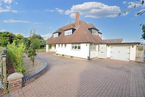 3 bedroom detached house for sale, Sandyfields, Baldwins Gate, Newcastle-under-Lyme