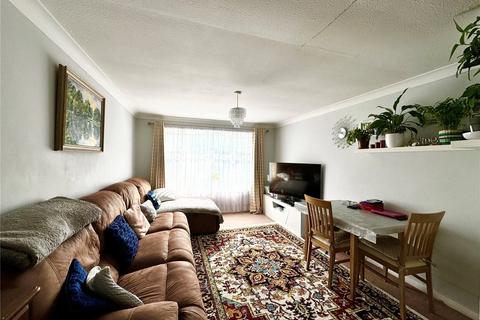 2 bedroom maisonette to rent, Weydon Lane, Farnham, Surrey, GU9