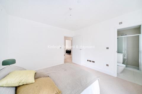 3 bedroom apartment to rent, Ealing Road Wembley HA0