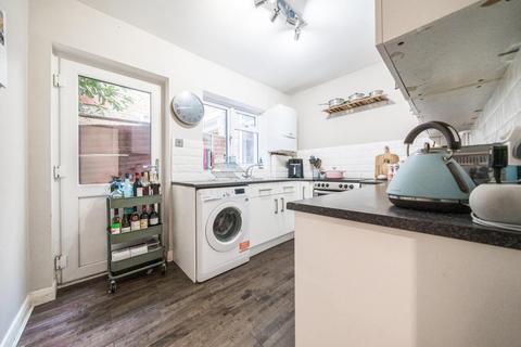 2 bedroom flat for sale, Earlsfield Road, Earlsfield