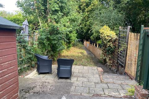 2 bedroom terraced house to rent, Dumps Road, Whitwick, Coalville, LE67