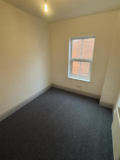 2 bedroom end of terrace house to rent, Osborne Street Hull