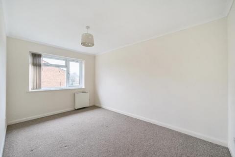 2 bedroom maisonette for sale, Sunbury-on-Thames,  Surrey,  TW16