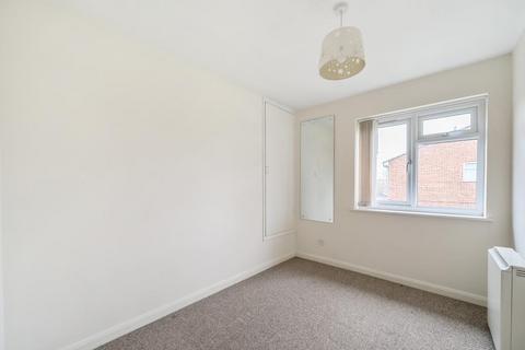 2 bedroom maisonette for sale, Sunbury-on-Thames,  Surrey,  TW16