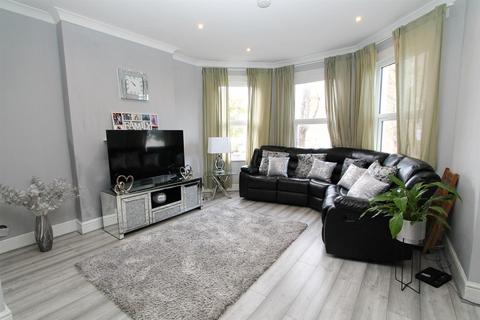 2 bedroom maisonette for sale, Clyde Road, Wallington SM6