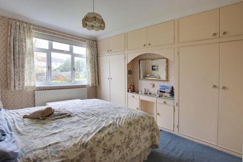 32 Valley Walk, Croydon, CR0 8SR