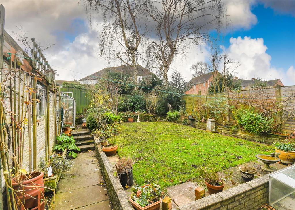 74 Meadow Lane - Garden.jpg