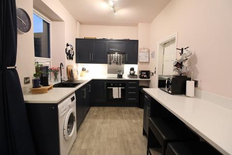 3 bedroom terraced house for sale, Ashfield Terrace, Haworth, Keighley, BD22