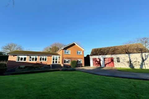 4 bedroom detached house for sale, The Bus House Buttgate Grainthorpe Louth LN11 7HR