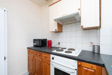 5 bedroom flat to rent, Brunswick Street, Leith, Edinburgh