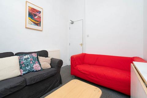 5 bedroom flat to rent, Brunswick Street, Leith, Edinburgh