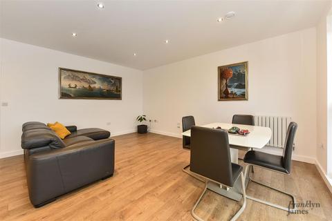 2 bedroom apartment for sale, Nicholson Square, London, E3