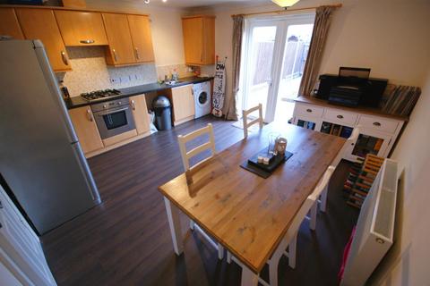 2 bedroom townhouse to rent, Squirrel Chase, Witham St Hughs