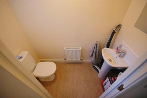 2 bedroom townhouse to rent, Squirrel Chase, Witham St Hughs