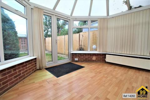 19 Scots Close, Staines-upon-thames, TW19 7RY