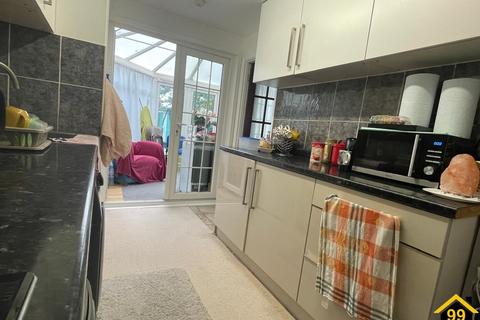 19 Scots Close, Staines-upon-thames, TW19 7RY
