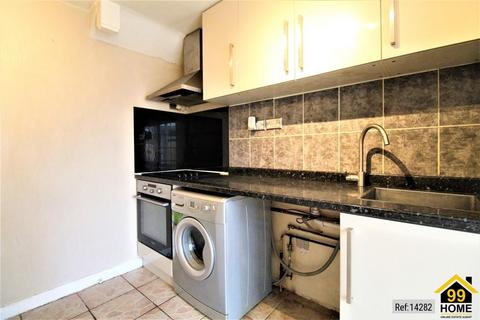 19 Scots Close, Staines-upon-thames, TW19 7RY