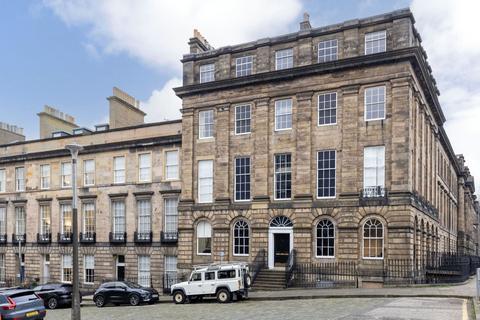 4 bedroom apartment to rent, Forres Street, Edinburgh, Midlothian