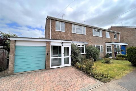 3 bedroom semi-detached house to rent, Tabor Close, Harlington, Dunstable