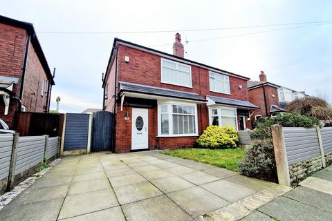 2 bedroom semi-detached house to rent, Trawden Avenue, Bolton, BL1