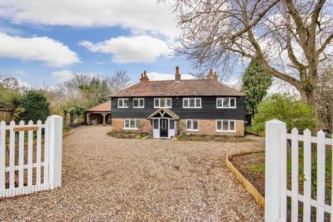 4 bedroom detached house for sale, Wrotham Road, Meopham, Gravesend, Kent, DA13