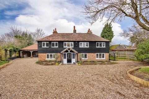 4 bedroom detached house for sale, Wrotham Road, Meopham, Gravesend, Kent, DA13