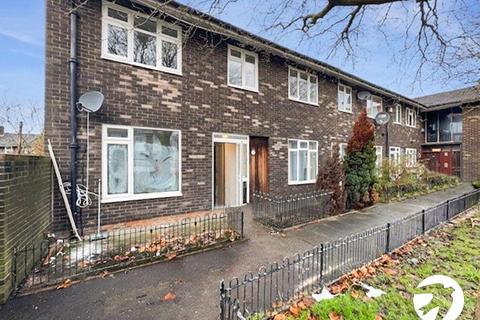 3 bedroom end of terrace house to rent, Aberford Gardens, London, SE18