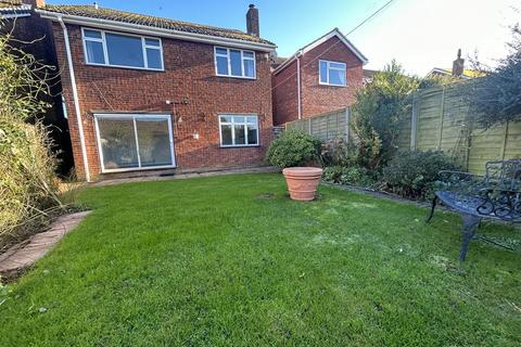 4 bedroom detached house to rent, Horseshoe Close Dunton Bedfordshire