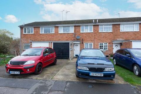 3 bedroom terraced house to rent, Blackwater