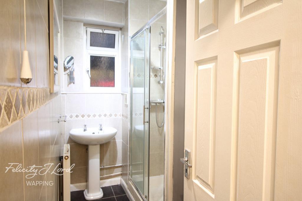 Apartment in LONDON - View 3