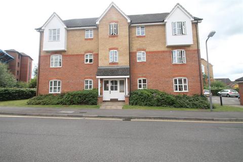 2 bedroom apartment to rent, Friarscroft Way, Aylesbury HP20