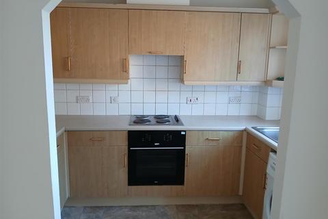 2 bedroom apartment to rent, Friarscroft Way, Aylesbury HP20