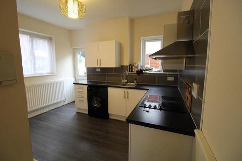 2 bedroom terraced house to rent, New Street, Quarry Bank, Brierley Hill