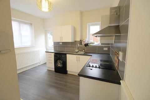 2 bedroom terraced house to rent, New Street, Quarry Bank, Brierley Hill