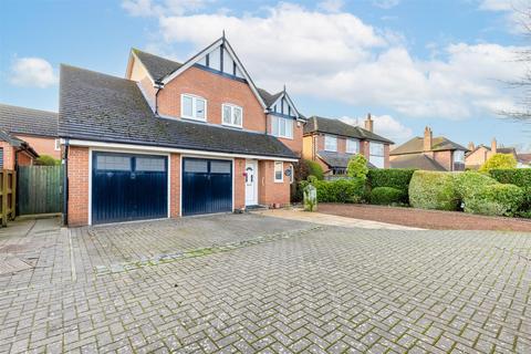 4 bedroom detached house for sale, Crewe Road, Nantwich