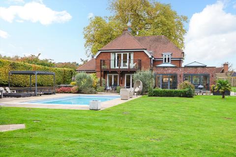 Pointers Road, Cobham, Surrey, KT11