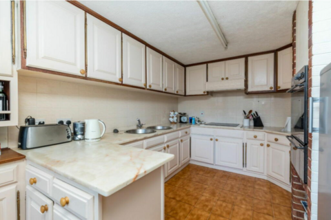 15 Second Avenue, Worthing, BN14 9NX