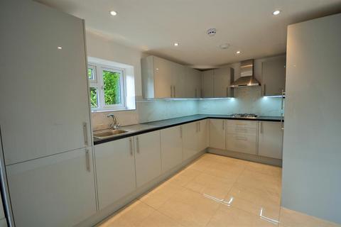 3 bedroom flat to rent, Preston Road, Wembley, HA3 0QQ