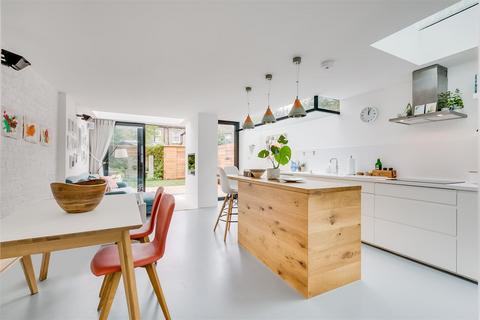 24 Reckitt Road, London, W4 2BT