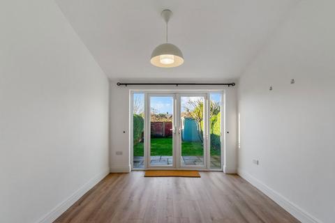 30 Broadfield Drive, Leyland, PR25 1GJ