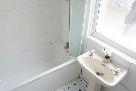 1 bedroom flat to rent, Flat 4 19 Coltman Street Hull, HU3 2SG