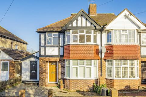 1 bedroom flat for sale, Hospital Bridge Road, Twickenham TW2