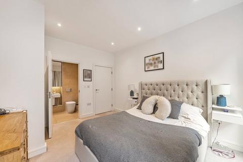 2 bedroom apartment for sale, Fairbourne Road, London